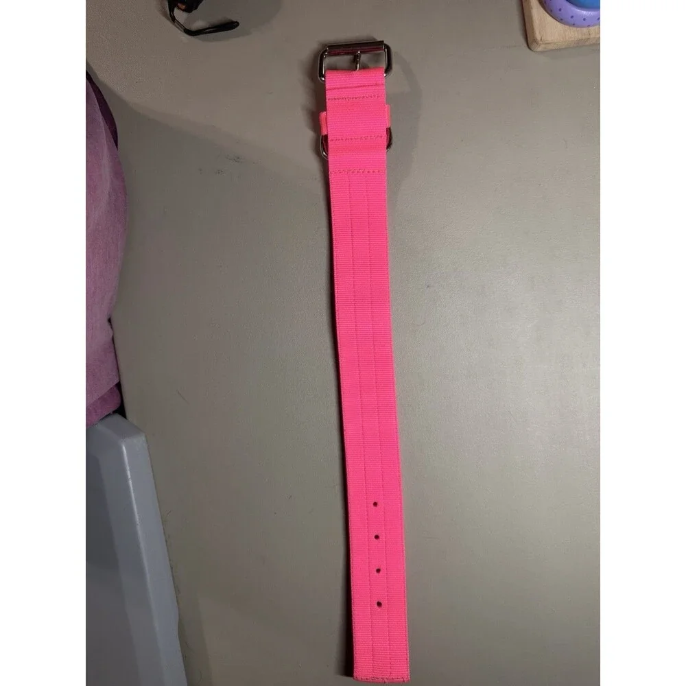 Dog Collar NWOT neon Pink Size Large (22” Long 2” Width)